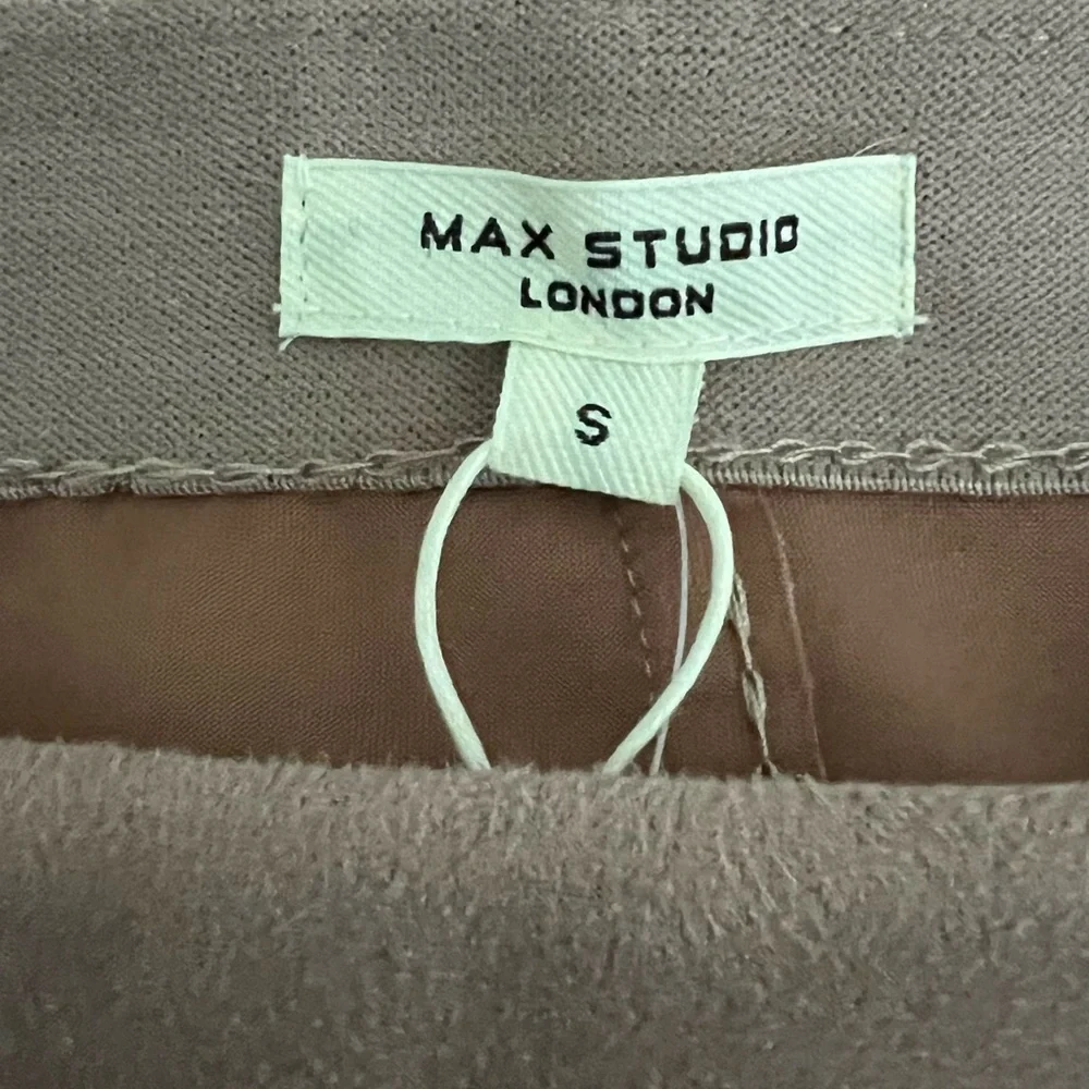 🤍 Woman’s Max Studio Mauve Faux Suede Wrap Miniskirt - Picture 4 of 9